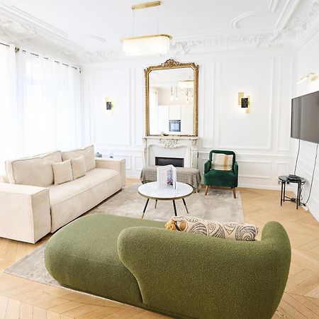 Champs Elysees!Montaigne, New Luxurious 6Pers Flat ปารีส ภายนอก รูปภาพ